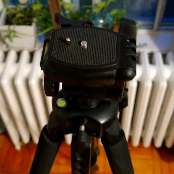 Tripod - Picture 4 of 8